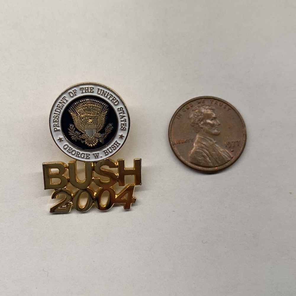 Collectible Bush 2004 Campaign pin - Picture 4 of 4